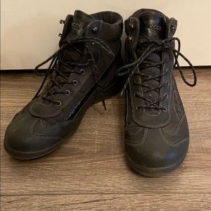 ECCO WOMENS BOOTS